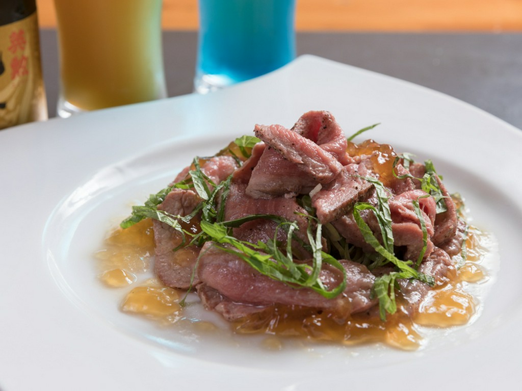 乾杯はワインで。ノンアルコール派も楽しめる