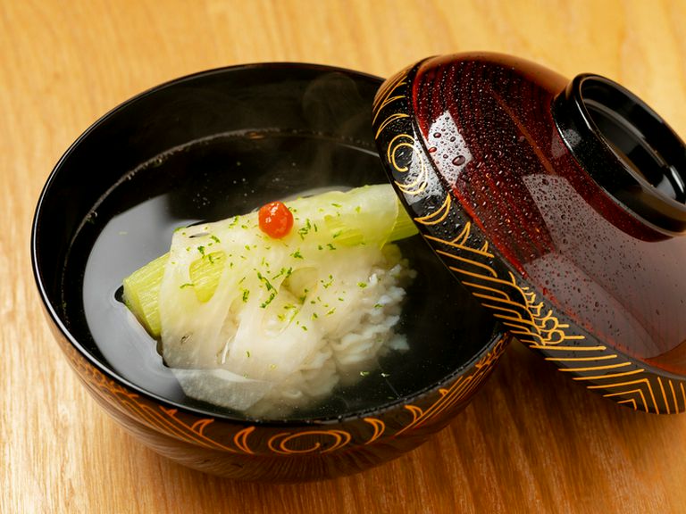 新鮮な鱧と柔らかい新蓮根。五感で味わう『鱧と新蓮根のお椀』