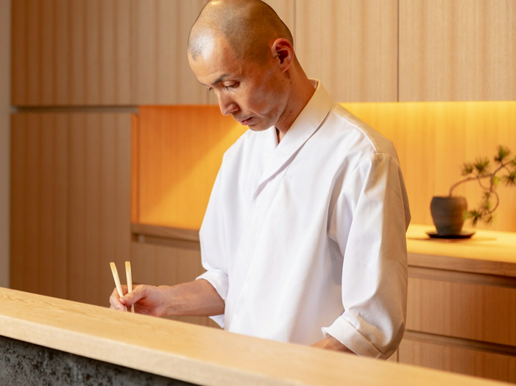 誠意と真心こめて。カウンター越しに、繊細に丁寧に