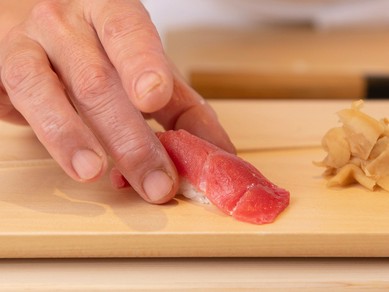 旬な食材を使用した店主おまかせコース