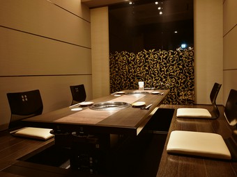 当店人気ナンバー１のタンしゃぶと焼肉を一つのコースにしました。
