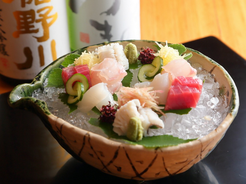 さまざまな旬の魚介を堪能できる『御造り盛り合せ』