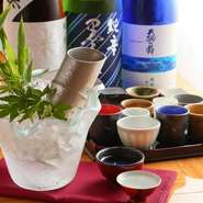 酒器にもこだわり選りすぐる、季節の日本酒