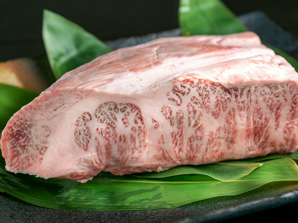 とても柔らかく、脂の甘みが際立つ鹿児島黒牛