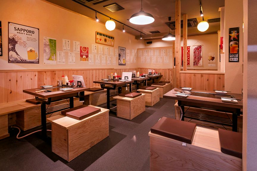 席の設計がゆったりしていて、マイペースに食事ができる