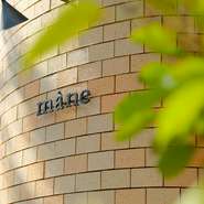 外観はもちろん、店内の雰囲気・食材・盛り付けなど、細部にまでもてなしの心が行きわたったイタリア料理店です。幸せなひとときを過ごせるオシャレな空間です。ぜひ利用してみてはいかがでしょうか。