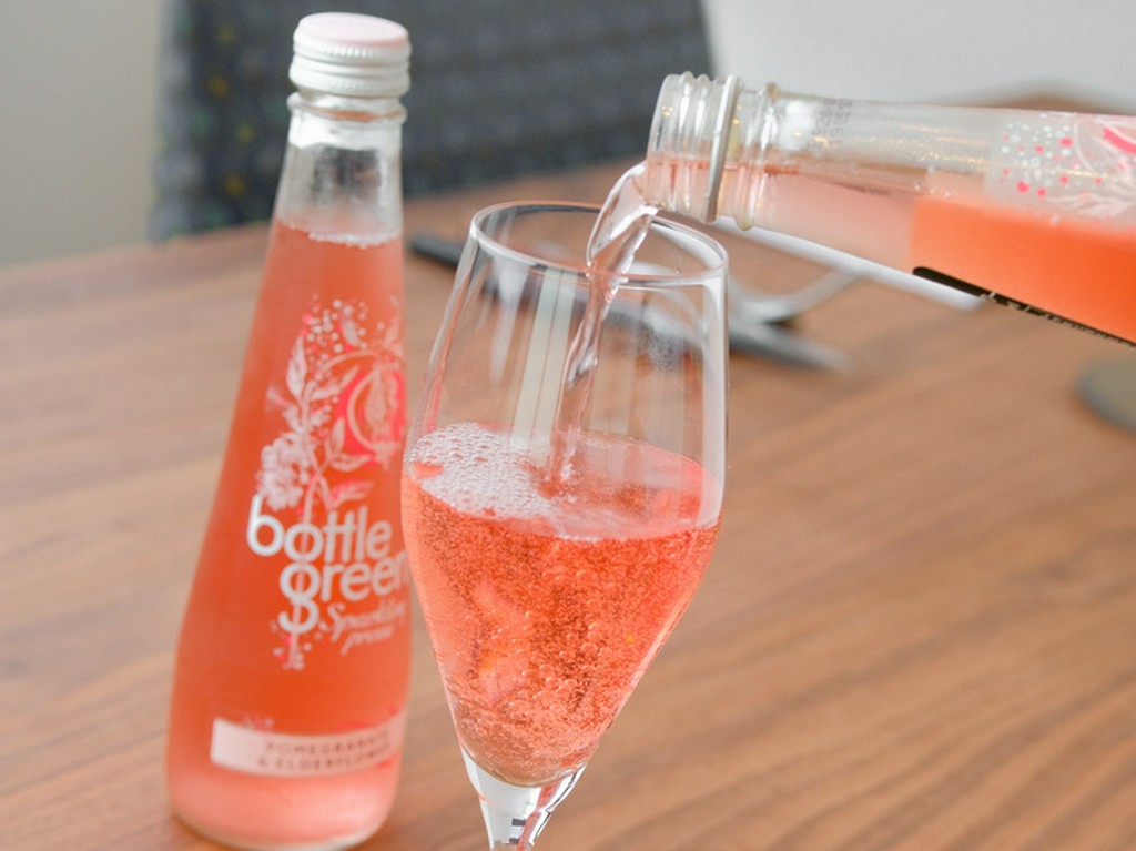 ボトルグリーン　ザクロ＆エルダーフラワー