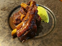 イベリコ豚の脂身の旨さとバルサミコの酸味がバランスの良い一品