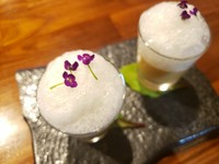 7種類のスパイスと人参を掛け合わせたポタージュとココナッツミルクの泡