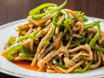 野菜とお肉がバランス良く、食べやすくておいしい『青椒ロース』