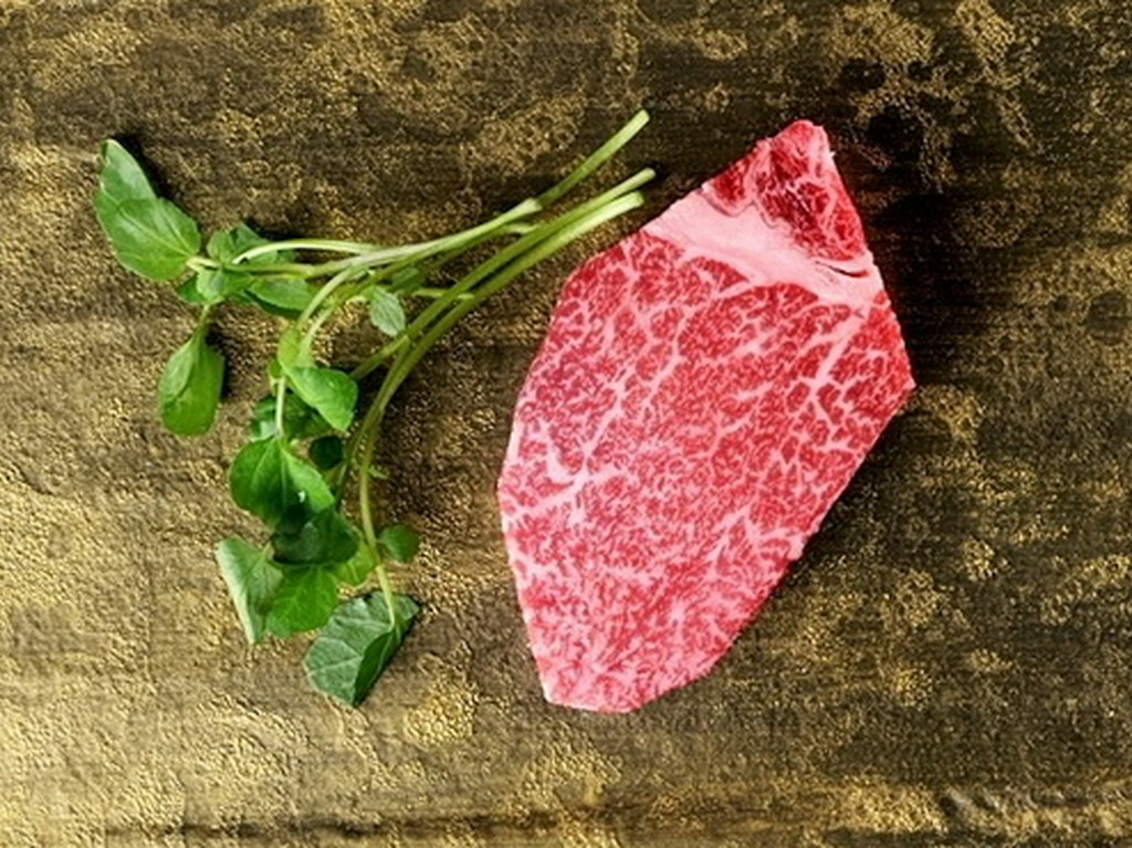 上質な大人の空間グラマラスデザイン