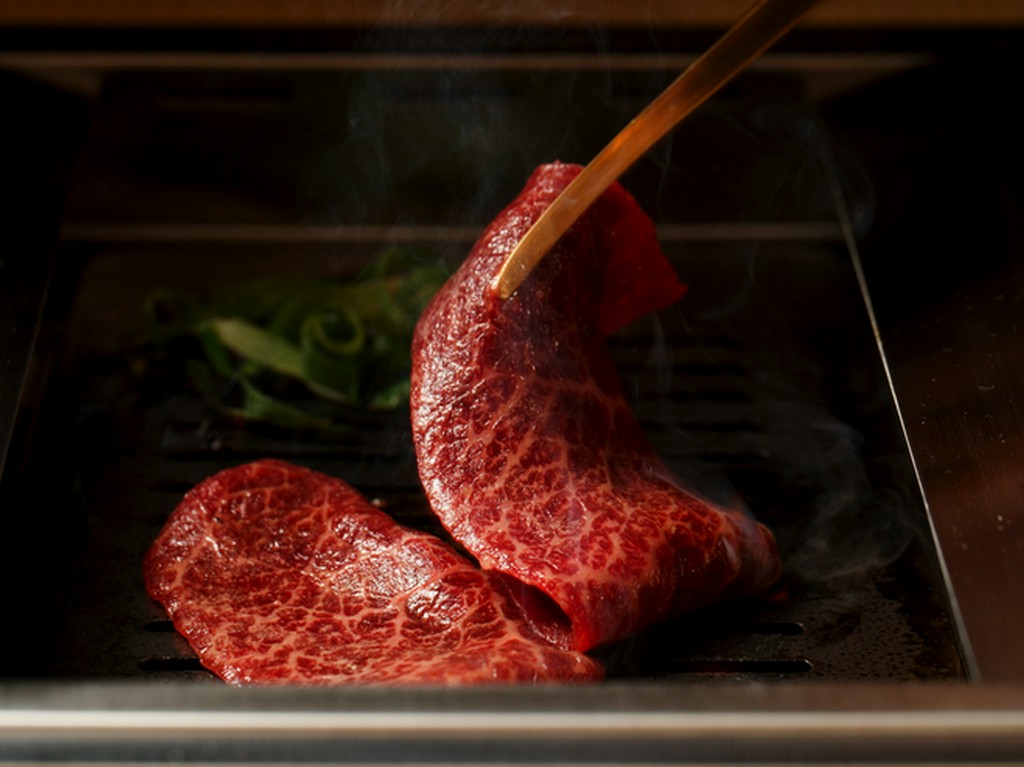 BOSSたなかさとるが目利きにて選んだ全国各地の銘柄牛を"シャトーブリアン焼肉"にて