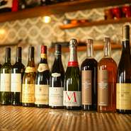 フランス産ワインを中心に、今後イタリア産ワインやカリフォルニア産ワインなど、さまざまなワインを取り揃えていきたいと話す料理人。ワインにぴったりの料理とあわせて、素敵なマリアージュを堪能できそうです。