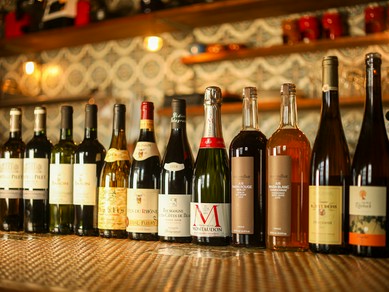 料理と共に味わいたい。フランス産ワインを中心にラインナップ
