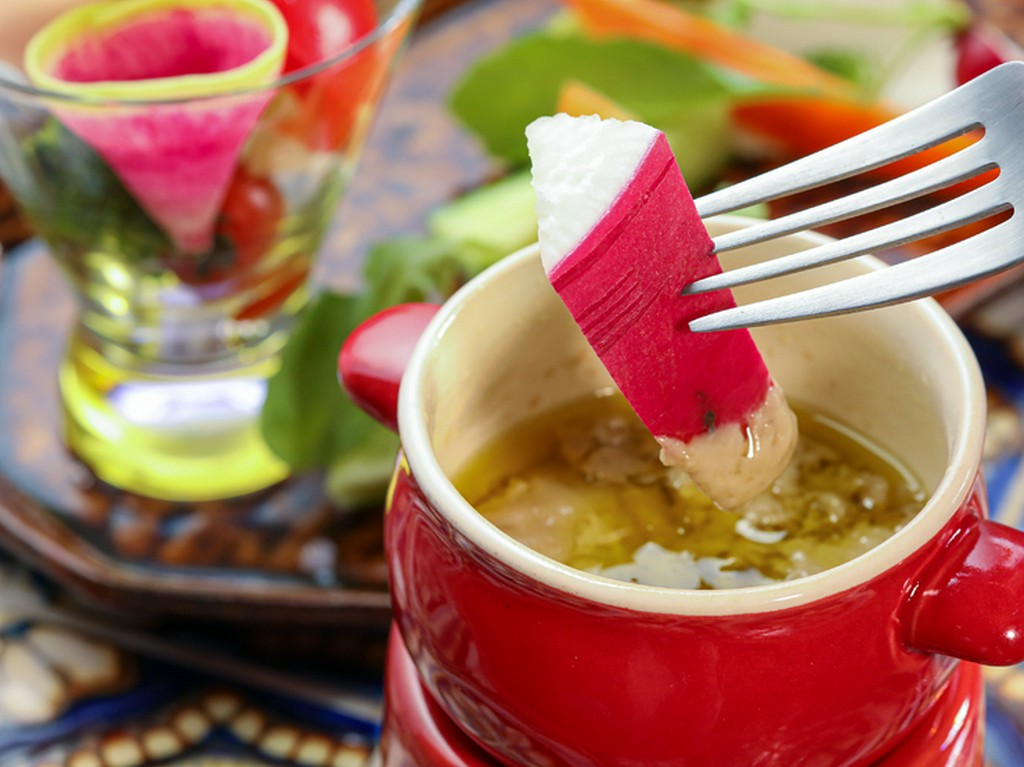 ヤミツキになるソースの味わい『野菜たっぷりバーニャカウダ』