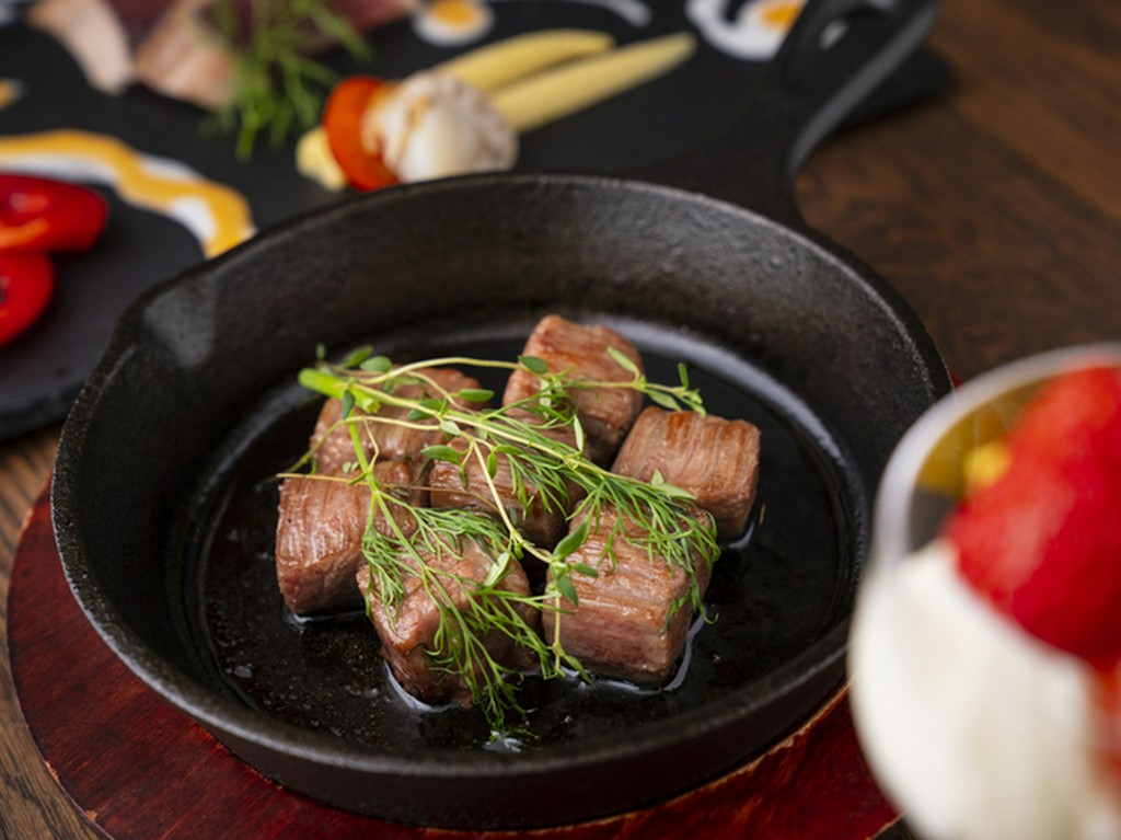 “お肉そのもののおいしさ”を堪能できる『サイコロステーキ』