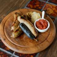 週替わりで具材が変わる『自家製ソーセージもりあわせ』