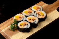 人気商品ランキングで常に上位をキープしている【HANA火】自慢の特製キンパです！