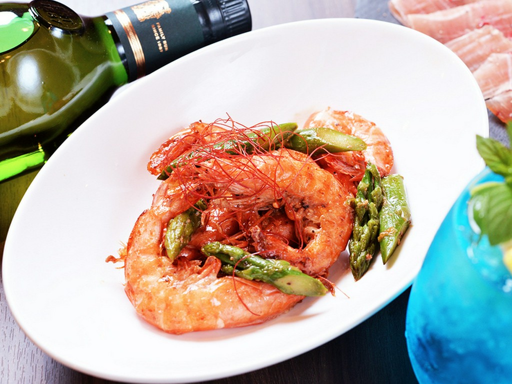 酒の肴にもってこい『ソフトシュリンプのバター妙め』