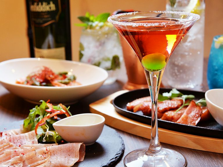 フルーティーな女性好みの一杯、金柑とオレンジリキュールのオリジナルカクテル