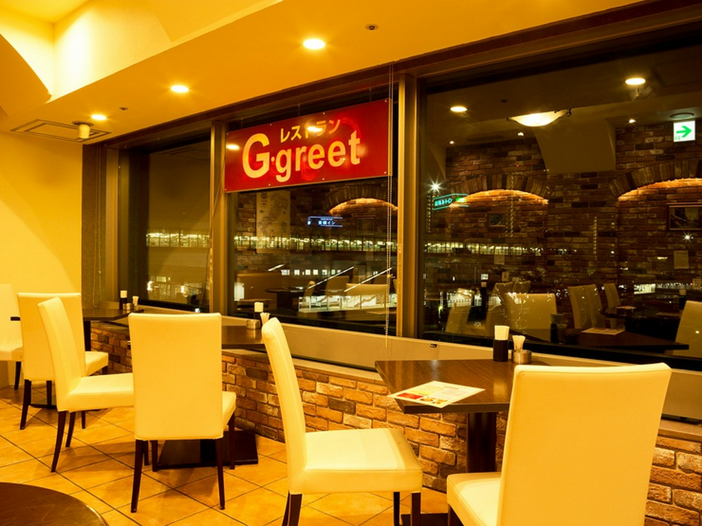 盛岡の夜景を見ながら食事が出来る、窓際の席