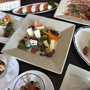 旬の素材を意識して仕入れ、岩手ならではの食材を使うことにもこだわっています。そのためには、【レストラン　G・greet】らしさを出しながら料理をつくることを考えています。