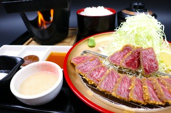 最高ランク黒毛和牛イチボ使用　プレミアム牛かつ膳