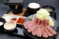 （茶碗蒸し、小鉢、香の物、味噌汁 付）
