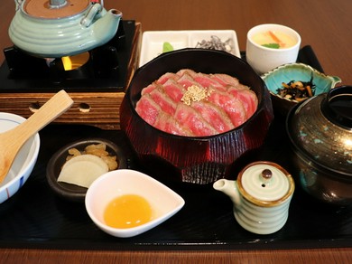 最高ランク黒毛和牛使用　和牛ひつまぶし御膳　紅(くれない