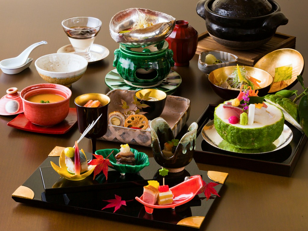 日本料理を、五感全てで味わうことを再確認できる『月替り懐石料理』