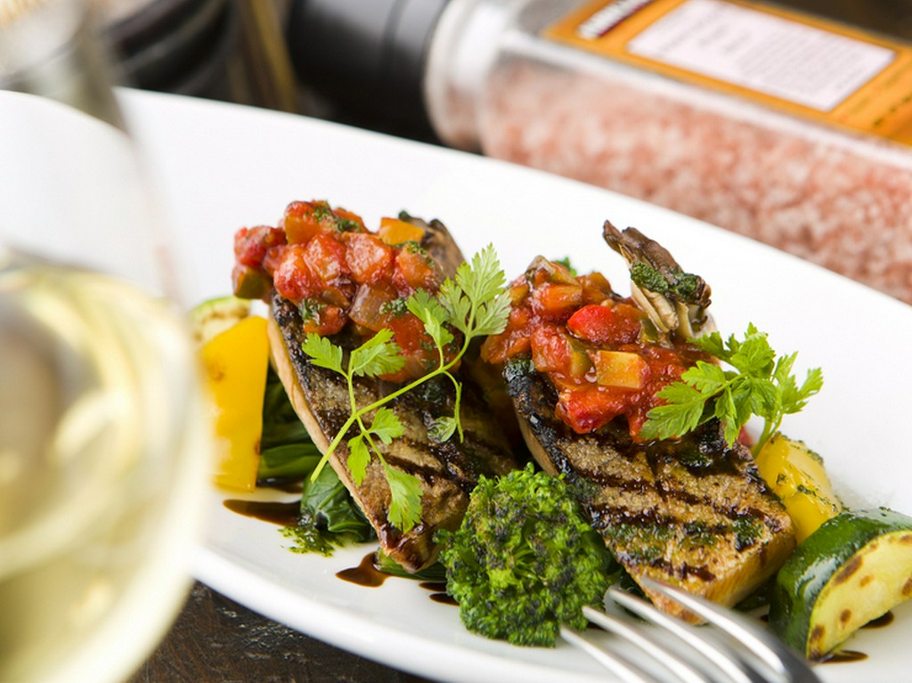 鮮魚介の持ち味を活かした『本日入荷のお魚おすすめ料理』