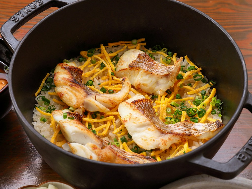 だしと季節の旨みが香る『土鍋ご飯』