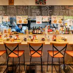 お一人様にもピッタリ。ゆったりとした時間を過ごせる一軒