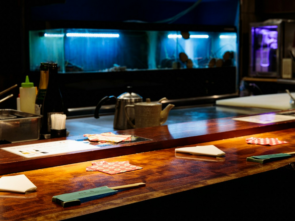 二人の親密度が増す横並びの席は、大切なデートにぴったり