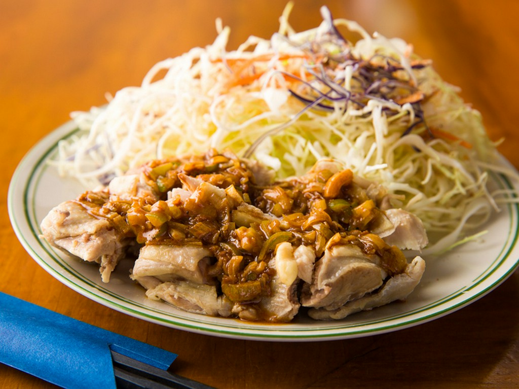 地産地消を目指し、宮城県産を中心とした鶏肉や野菜