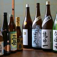 定番のお酒は仙台の地酒を中心に、冷やおろしなどの季節限定酒も積極的に仕入れています。料理に良く合う辛口が多めですが、スッキリしつつやや甘めのお酒などもあり、好みのお酒がきっと見つかります。