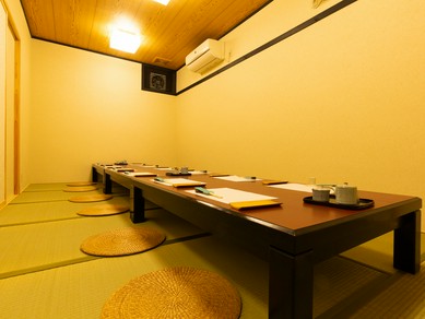 ゆっくりと宴を満喫、足を伸ばしてくつろげる座敷席