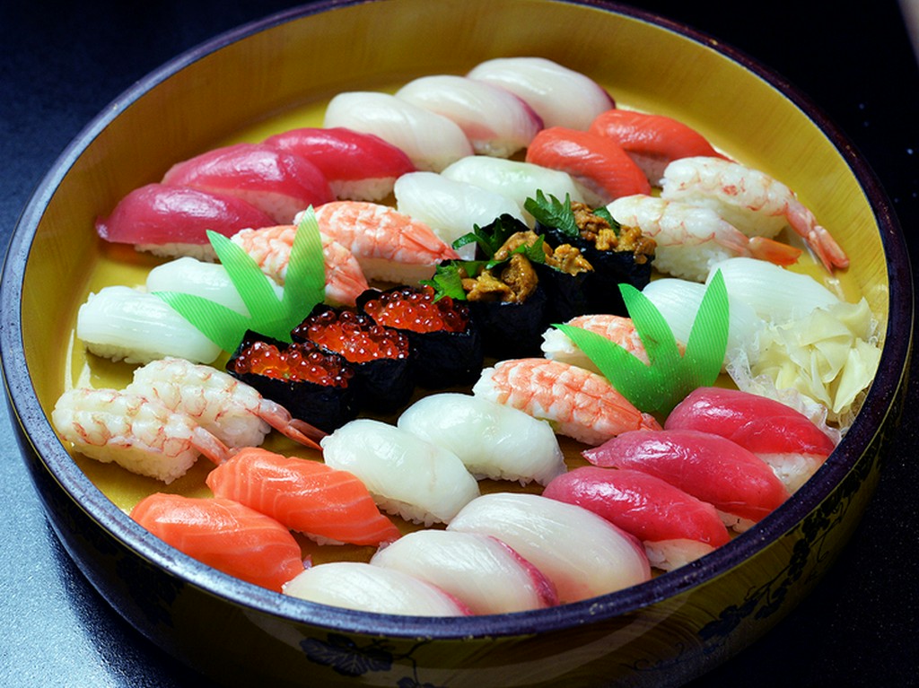 新鮮なネタを使用。宴席に重宝される『寿司盛り合わせ』