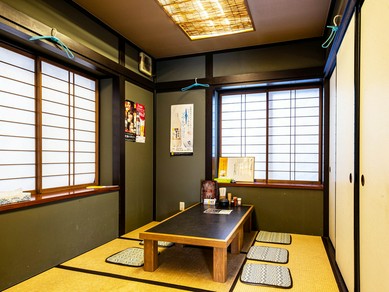 最大25名様まで入る座敷個室あり。事前予約がオススメ