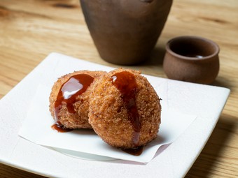 衣と素材に秘密あり『のぼるコロッケ』