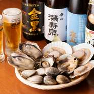 地元富山の新湊漁港から直送の新鮮な貝類を盛り合わせた、贅沢な一皿。写真は帆立、ホッキ、サザエ、ハマグリ、牡蠣。季節、仕入れ状況で内容が異なるのも楽しみの一つです。