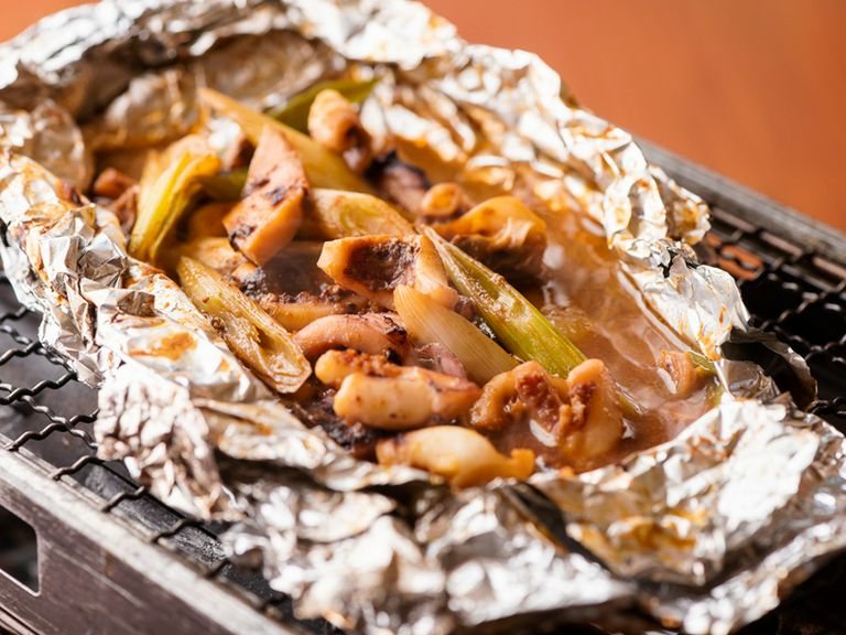 濃厚な味わいがお酒とよく合う『イカワタ　ホイル焼き』