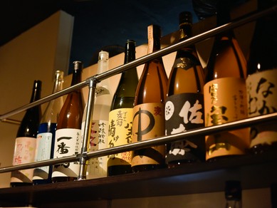 厳選焼肉に最適な一杯。品揃えも豊富なワインや焼酎を堪能