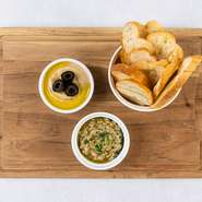 Hummus and Baba Ganoush (for share)