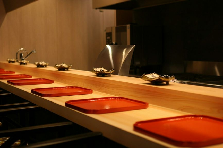 おちついた品のいい店内で大人デート