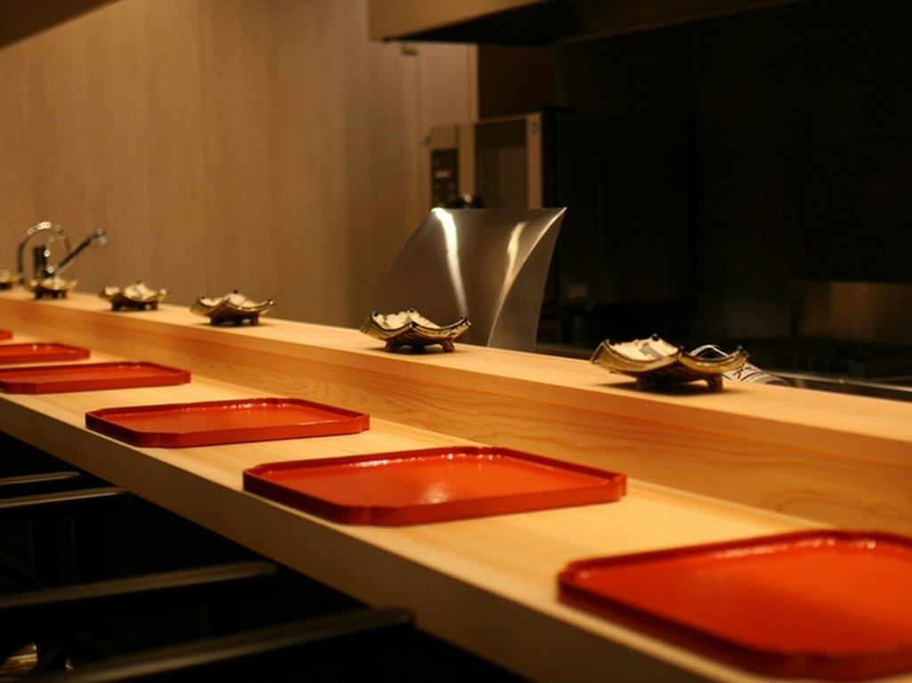 おちついた品のいい店内で大人デート