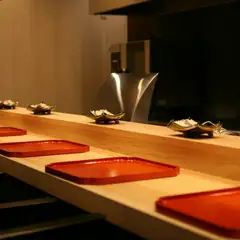 おちついた品のいい店内で大人デート