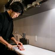 それぞれの肉に合わせた調理で、最大限の美味しさを引き出す