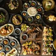 スパイスとハーブの香るアラビア料理に繊細なフレンチの旨みを加えたここでしか味わえないエキゾチックな料理。Halalの食材を使った肉料理、ヴィーガンやヴェジタリアンの料理も充実。