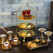 ひよこ豆と香草で作るファラフェルとフムス、サラダを包んだアラビアのロールサンドイッチ。
※アフタヌーンティー・プレートをお召し上がりの場合、追加でご注文頂けます。